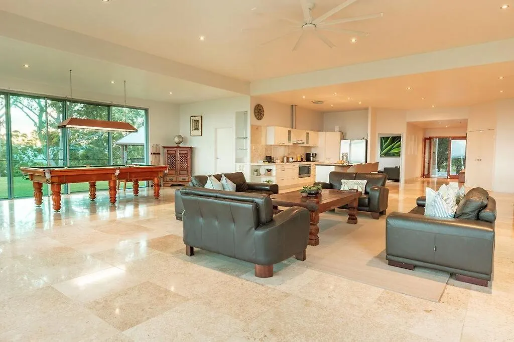 Ocean Views Close To Coolum Pet Friendly Firepit Mountain Views Yandina Creek Ferienhaus